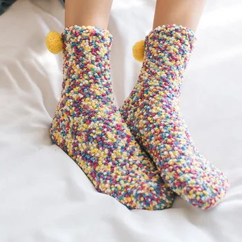 Gratë Karamele Ngjyra Të Dimrit Të Ngrohtë Me Gëzof Çorape Të Rastit Në Shtëpi Katin E Gjumit Të Trasha Fuzzy Çorape Dhurata E Krishtlindjeve Koral Kadife Tortë Çorape