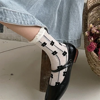 Fahion Çorape Për Gratë Summer Pranvera E Re Japoneze Stil Çorape Rrjetë Breathable Hollë Rastësor Lule E Bukur Kawaii Korean Femra Çorape