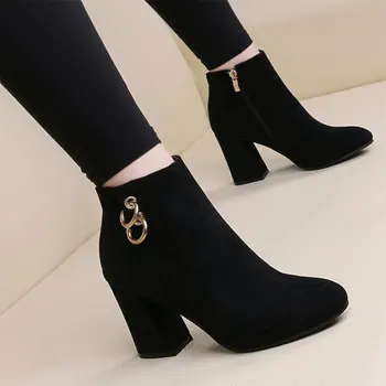 Retro Pelushi Ngrohtë e Vjeshtës e Dimrit të Grave të Boot Vintage Bllok Kyçin e këmbës, Thembra, Çizme Zinxhir Takë të Lartë Gratë Këpucë të Mëdha Madhësive 43