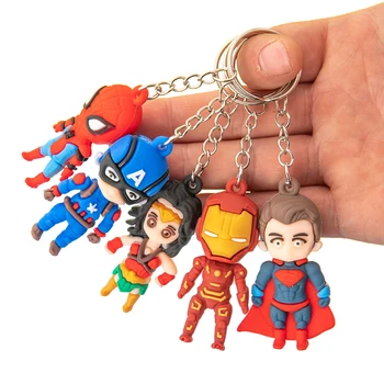 Iron Man Anime Cartoon Spiderman Keychain Pajisje Avengers Spiderman Keyrings Qese Charms Fëmijët Bizhuteri Miqësi Dhuratë